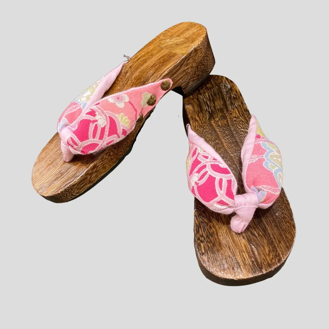Kid's Wooden Geta Sandals - Pink sakura print